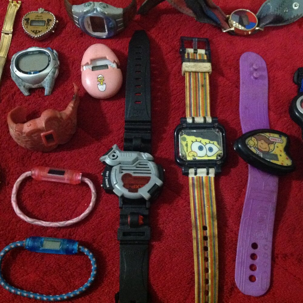 **Sale** Lot 13 of Old Digital Watches For Parts